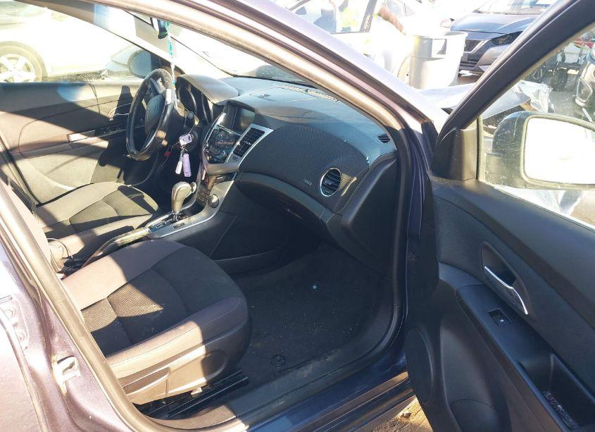 Photo 5 of 2014 Chevrolet Cruze 1LT AUTO (VIN 1G1PC5SB4E7279252)