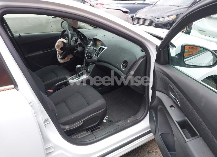 Photo 5 of 2014 Chevrolet Cruze 1LT AUTO (VIN 1G1PC5SB4E7282975)