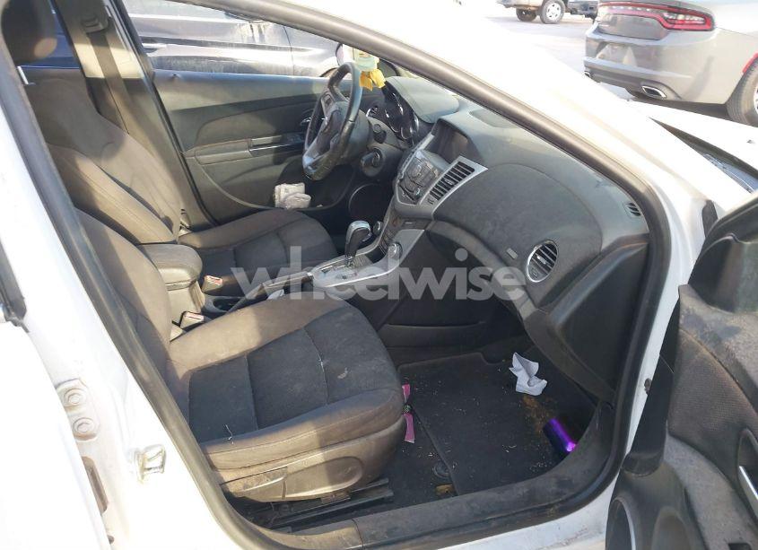 Photo 5 of 2014 Chevrolet Cruze 1LT AUTO (VIN 1G1PC5SB4E7297508)