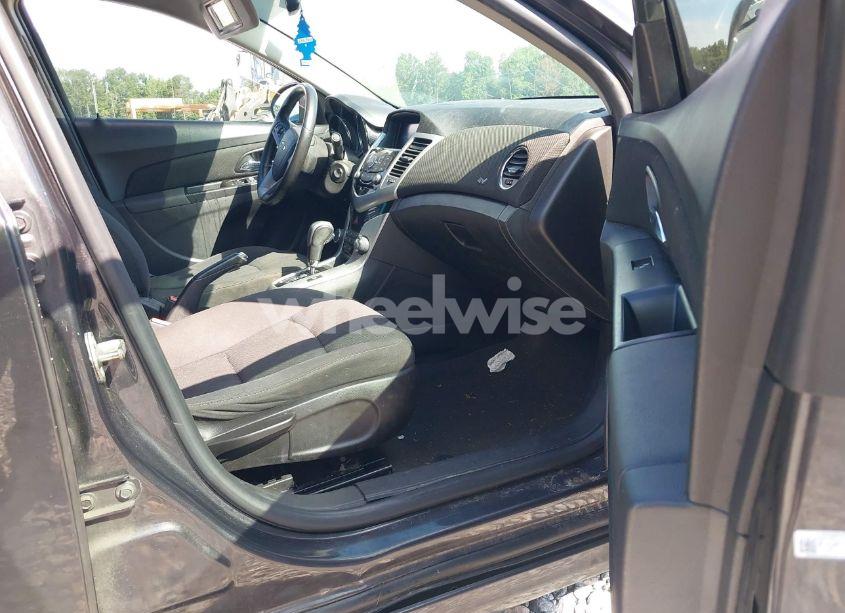 Photo 5 of 2014 Chevrolet Cruze 1LT AUTO (VIN 1G1PC5SB4E7314694)