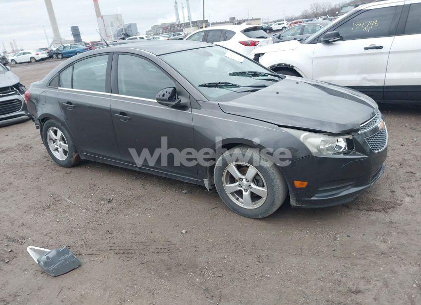 2014 Chevrolet Cruze 1LT AUTO (VIN 1G1PC5SB4E7333505) main photo