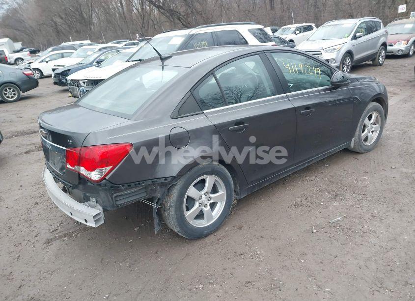 Photo 4 of 2014 Chevrolet Cruze 1LT AUTO (VIN 1G1PC5SB4E7333505)