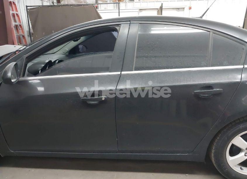 Photo 14 of 2014 Chevrolet Cruze LT (VIN 1G1PC5SB4E7344522)