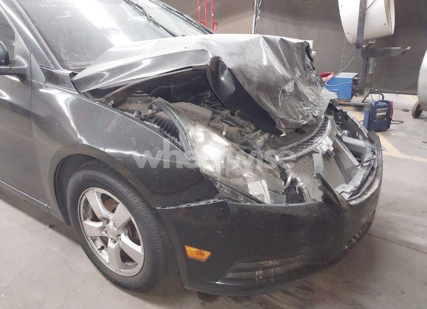 Photo 6 of 2014 Chevrolet Cruze LT (VIN 1G1PC5SB4E7344522)