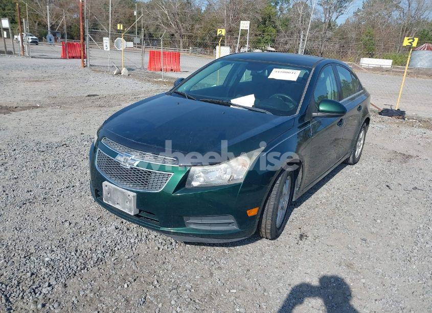 Photo 2 of 2014 Chevrolet Cruze 1LT AUTO (VIN 1G1PC5SB4E7348392)