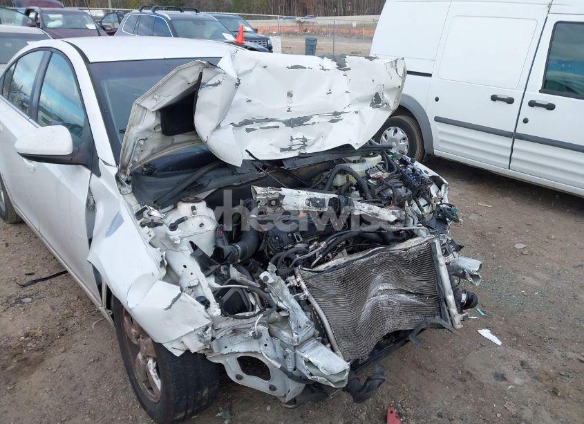 Photo 6 of 2014 Chevrolet Cruze 1LT AUTO (VIN 1G1PC5SB4E7358940)