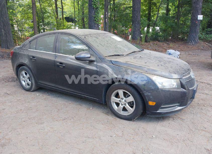 2014 Chevrolet Cruze 1LT AUTO (VIN 1G1PC5SB4E7370277) main photo
