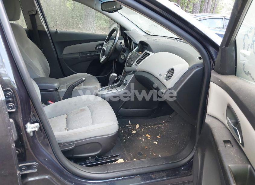 Photo 5 of 2014 Chevrolet Cruze 1LT AUTO (VIN 1G1PC5SB4E7370277)