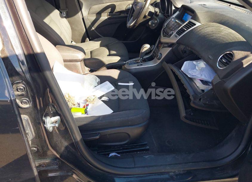 Photo 5 of 2014 Chevrolet Cruze 1LT AUTO (VIN 1G1PC5SB4E7377469)