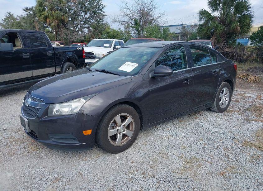 Photo 2 of 2014 Chevrolet Cruze 1LT AUTO (VIN 1G1PC5SB4E7411443)