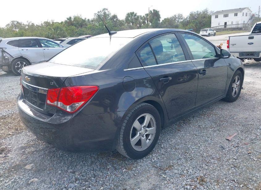 Photo 4 of 2014 Chevrolet Cruze 1LT AUTO (VIN 1G1PC5SB4E7411443)