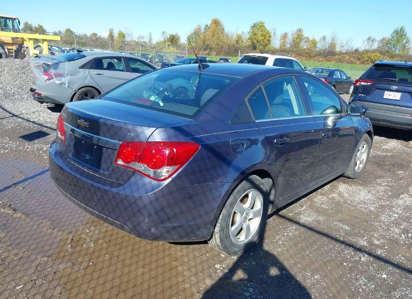 Photo 4 of 2014 Chevrolet Cruze 1LT AUTO (VIN 1G1PC5SB4E7413838)