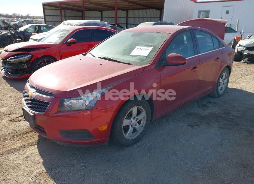 Photo 2 of 2014 Chevrolet Cruze 1LT AUTO (VIN 1G1PC5SB4E7419655)
