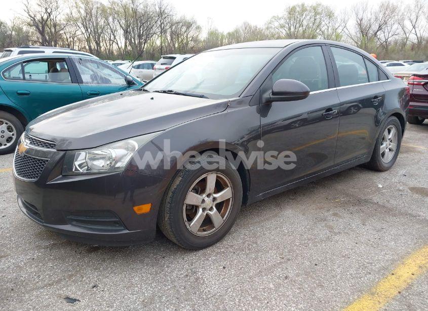 Photo 2 of 2014 Chevrolet Cruze 1LT AUTO (VIN 1G1PC5SB4E7440909)