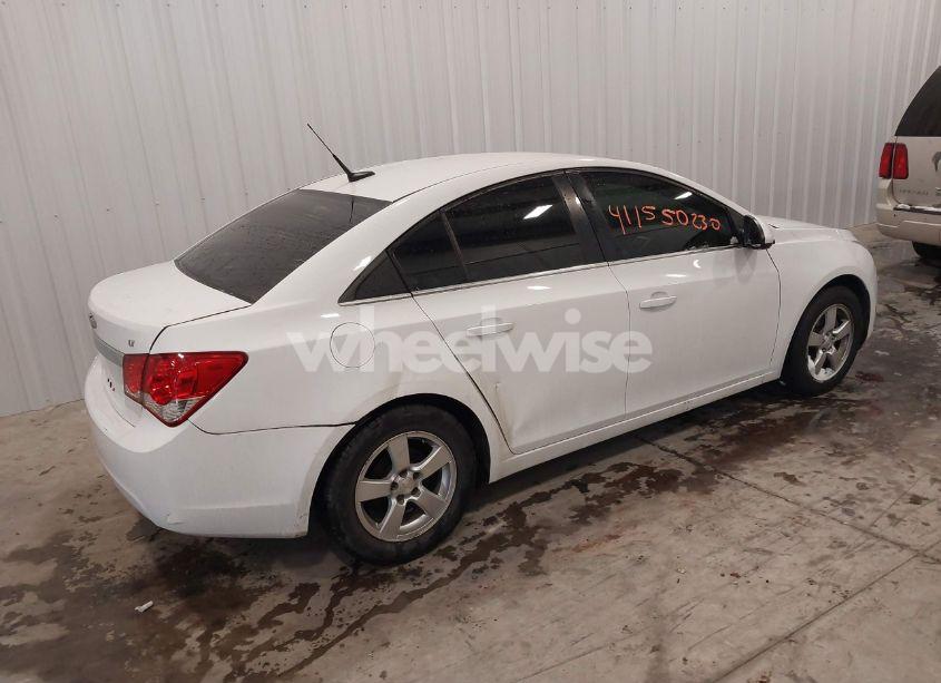 Photo 4 of 2014 Chevrolet Cruze 1LT AUTO (VIN 1G1PC5SB4E7463722)