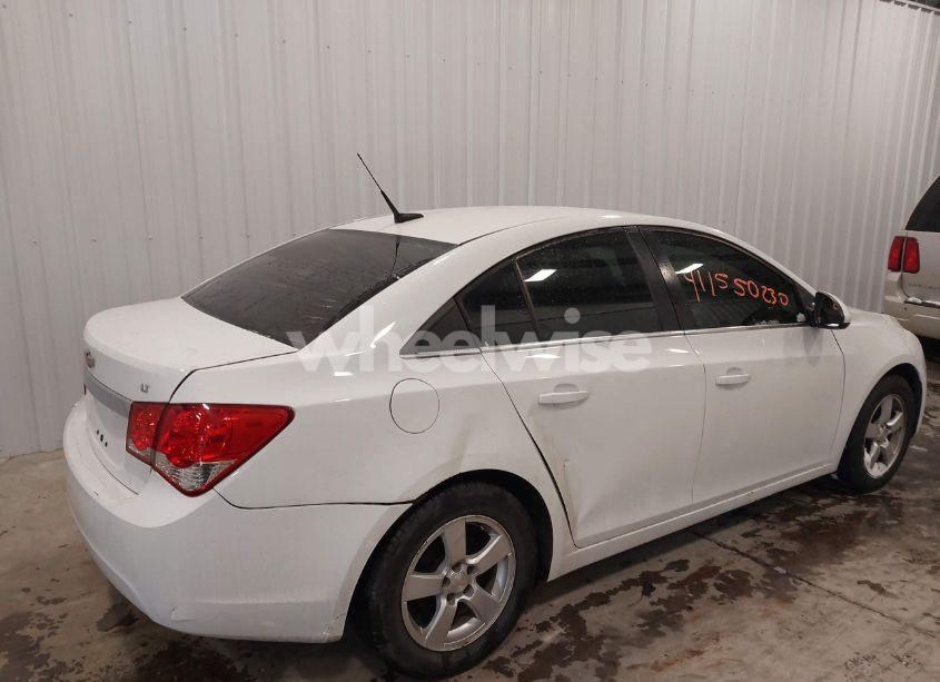 Photo 6 of 2014 Chevrolet Cruze 1LT AUTO (VIN 1G1PC5SB4E7463722)