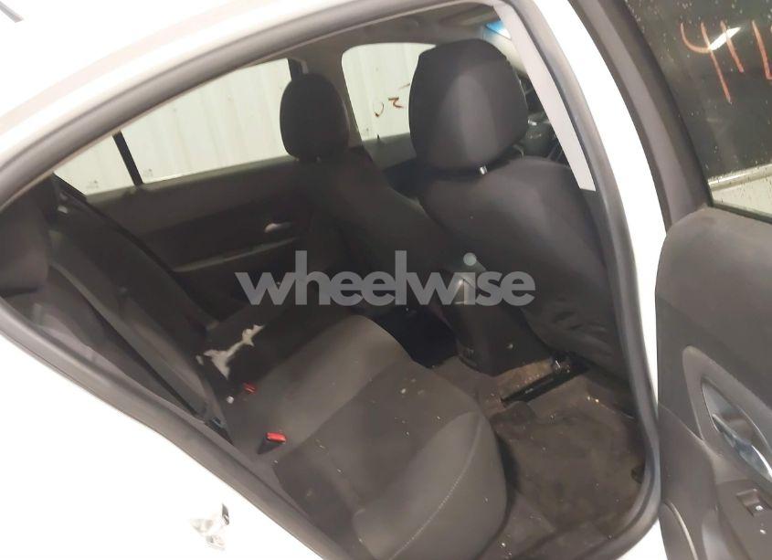 Photo 8 of 2014 Chevrolet Cruze 1LT AUTO (VIN 1G1PC5SB4E7463722)