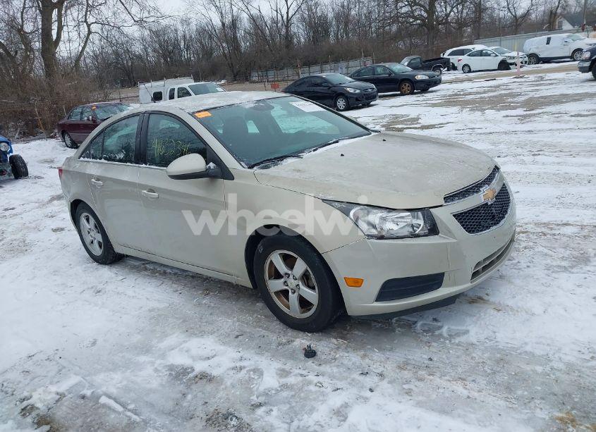 2014 Chevrolet Cruze 1LT AUTO (VIN 1G1PC5SB4E7477958) main photo