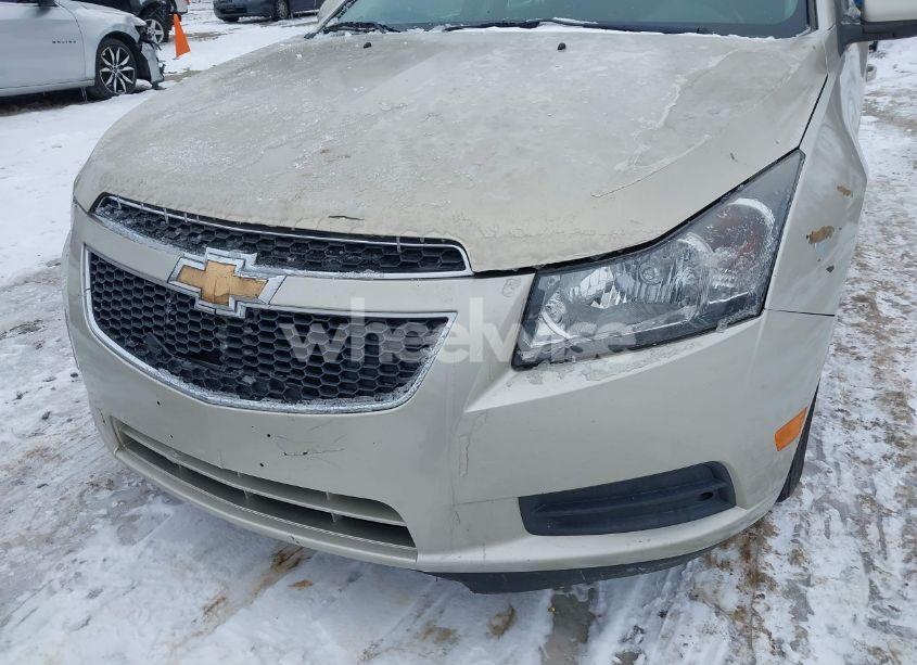 Photo 6 of 2014 Chevrolet Cruze 1LT AUTO (VIN 1G1PC5SB4E7477958)