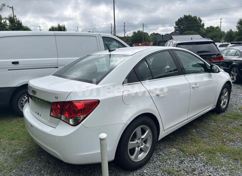 Photo 4 of 2014 Chevrolet Cruze (VIN 1G1PC5SB4E7481542)