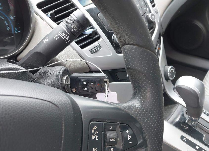 Photo 11 of 2015 Chevrolet Cruze 1LT AUTO (VIN 1G1PC5SB4F7103559)