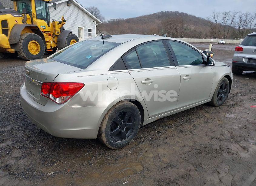 Photo 4 of 2015 Chevrolet Cruze 1LT AUTO (VIN 1G1PC5SB4F7192727)
