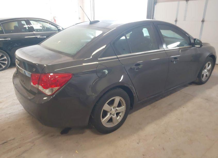 Photo 4 of 2015 Chevrolet Cruze 1LT AUTO (VIN 1G1PC5SB4F7213365)