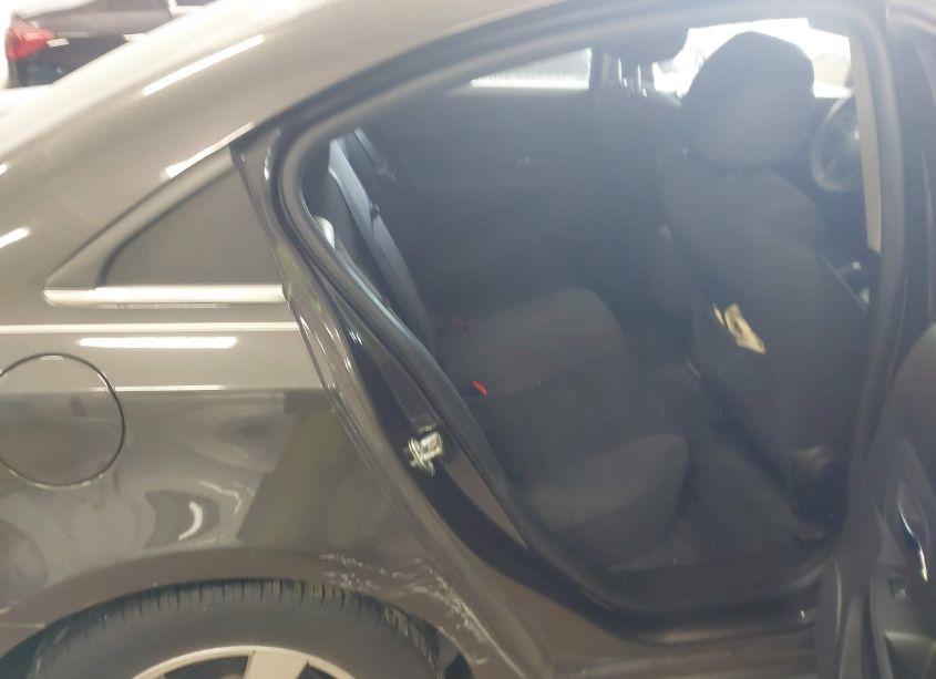 Photo 8 of 2015 Chevrolet Cruze 1LT AUTO (VIN 1G1PC5SB4F7213365)