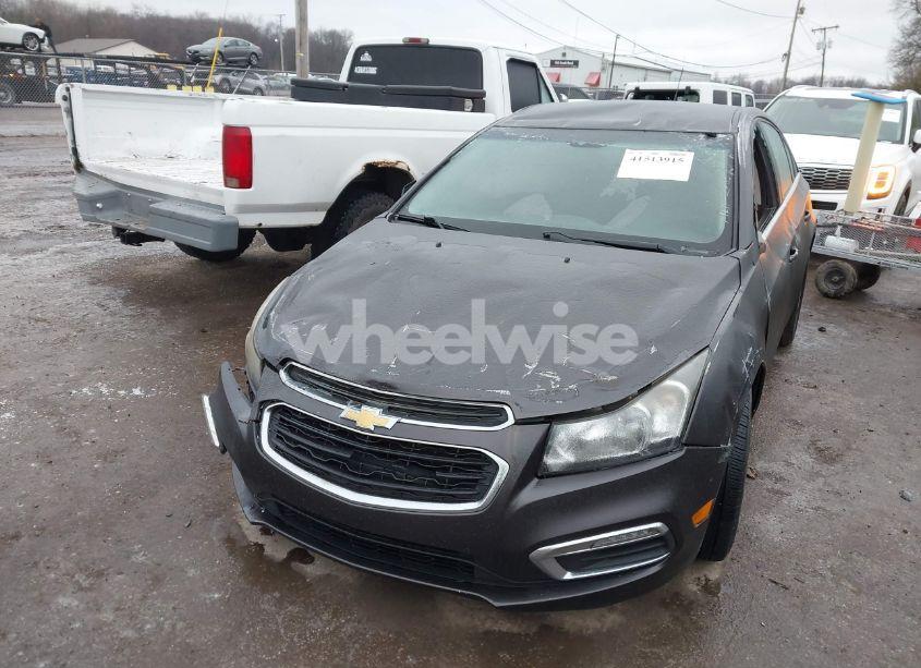 Photo 2 of 2015 Chevrolet Cruze 1LT AUTO (VIN 1G1PC5SB4F7240663)