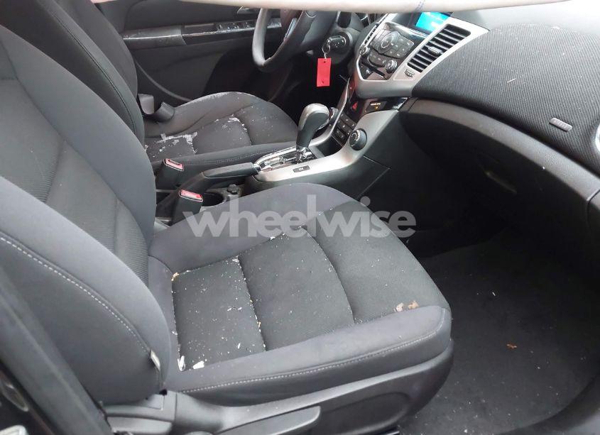 Photo 5 of 2015 Chevrolet Cruze 1LT AUTO (VIN 1G1PC5SB4F7240663)