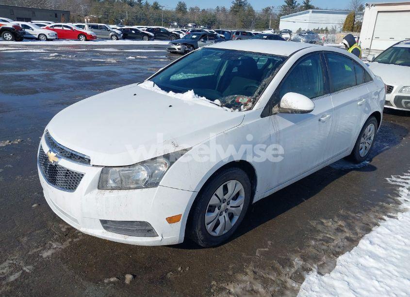 Photo 2 of 2015 Chevrolet Cruze 1LT AUTO (VIN 1G1PC5SB4F7262839)
