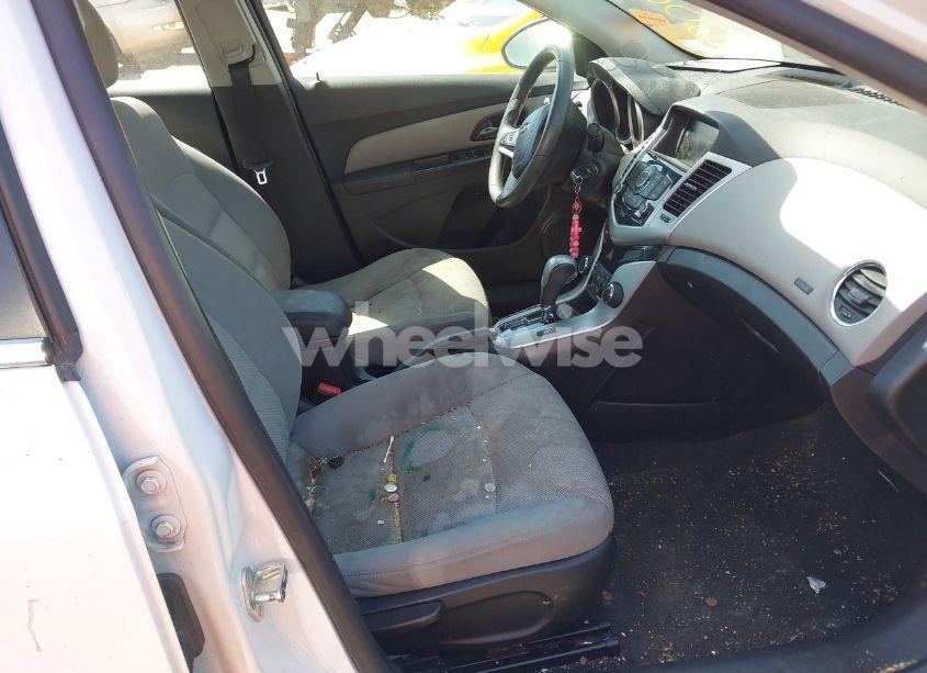 Photo 5 of 2015 Chevrolet Cruze 1LT AUTO (VIN 1G1PC5SB4F7277616)