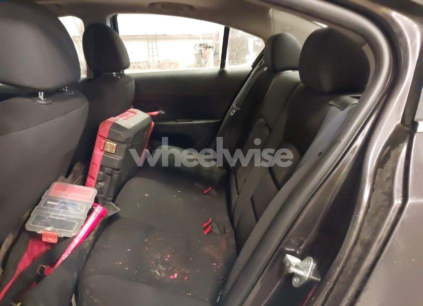 Photo 8 of 2015 Chevrolet Cruze 1LT AUTO (VIN 1G1PC5SB4F7295923)