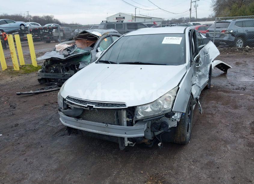 Photo 2 of 2013 Chevrolet Cruze 1LT AUTO (VIN 1G1PC5SB5D7104166)