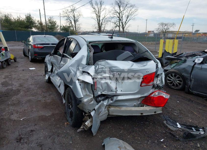 Photo 3 of 2013 Chevrolet Cruze 1LT AUTO (VIN 1G1PC5SB5D7104166)