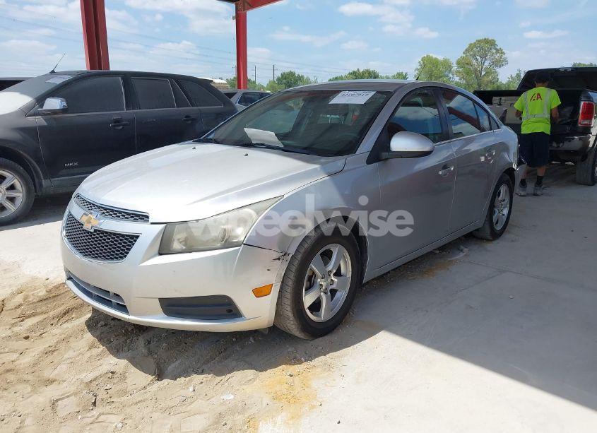 Photo 2 of 2013 Chevrolet Cruze 1LT AUTO (VIN 1G1PC5SB5D7120058)