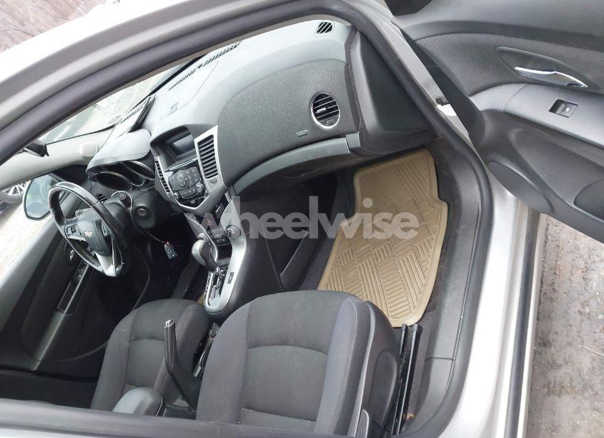 Photo 5 of 2013 Chevrolet Cruze 1LT AUTO (VIN 1G1PC5SB5D7187288)