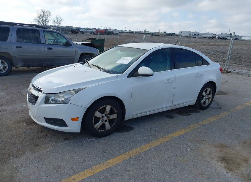 Photo 2 of 2013 Chevrolet Cruze 1LT AUTO (VIN 1G1PC5SB5D7218099)