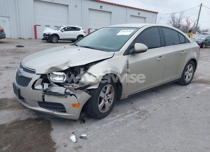 Photo 2 of 2013 Chevrolet Cruze 1LT AUTO (VIN 1G1PC5SB5D7234464)