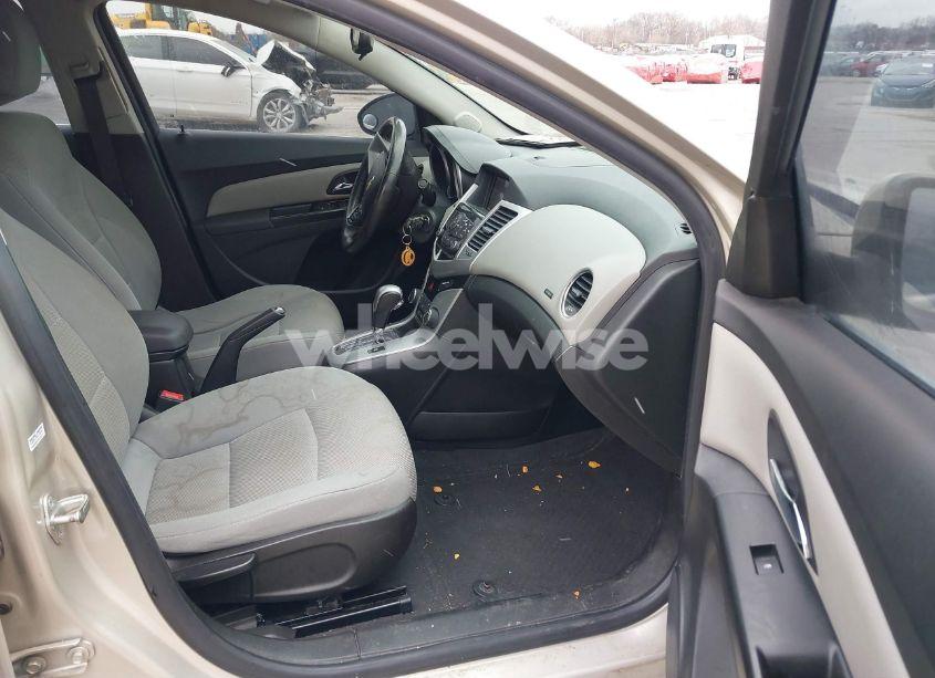 Photo 5 of 2013 Chevrolet Cruze 1LT AUTO (VIN 1G1PC5SB5D7234464)