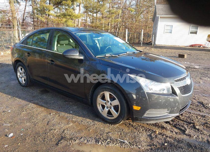 2013 Chevrolet Cruze 1LT AUTO (VIN 1G1PC5SB5D7298343) main photo