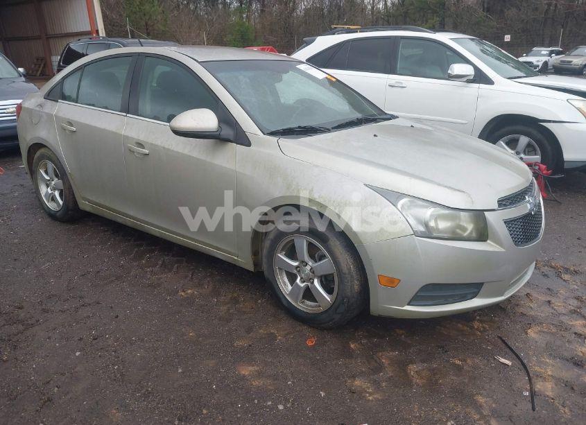 2014 Chevrolet Cruze 1LT AUTO (VIN 1G1PC5SB5E7101463) main photo