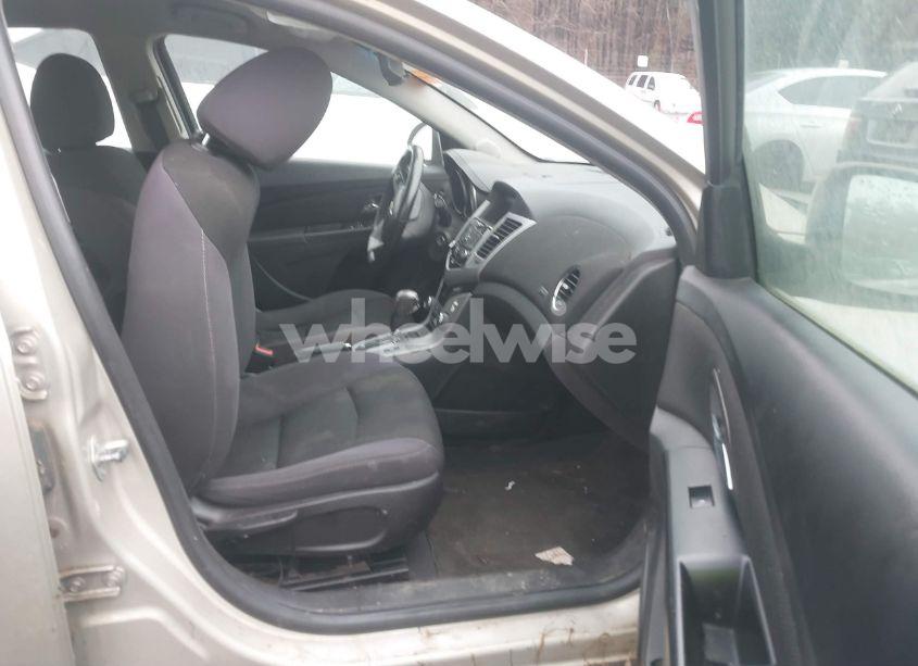 Photo 5 of 2014 Chevrolet Cruze 1LT AUTO (VIN 1G1PC5SB5E7101463)