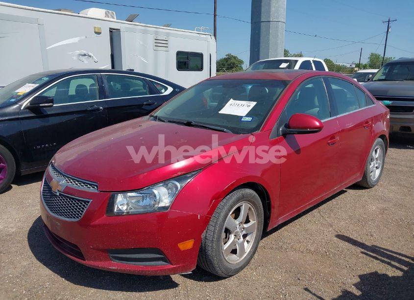 Photo 2 of 2014 Chevrolet Cruze 1LT AUTO (VIN 1G1PC5SB5E7145673)