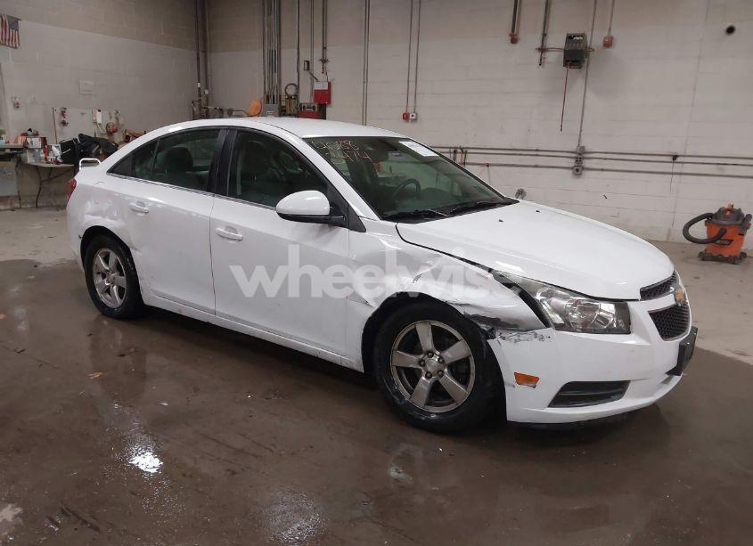 2014 Chevrolet Cruze 1LT AUTO (VIN 1G1PC5SB5E7174400) main photo