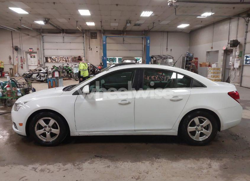 Photo 14 of 2014 Chevrolet Cruze 1LT AUTO (VIN 1G1PC5SB5E7174400)