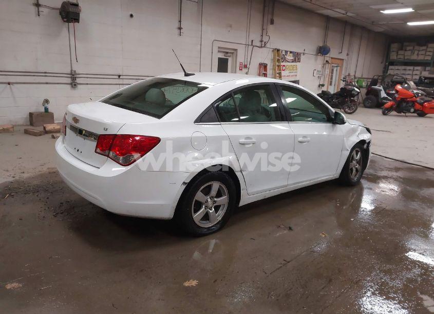 Photo 4 of 2014 Chevrolet Cruze 1LT AUTO (VIN 1G1PC5SB5E7174400)