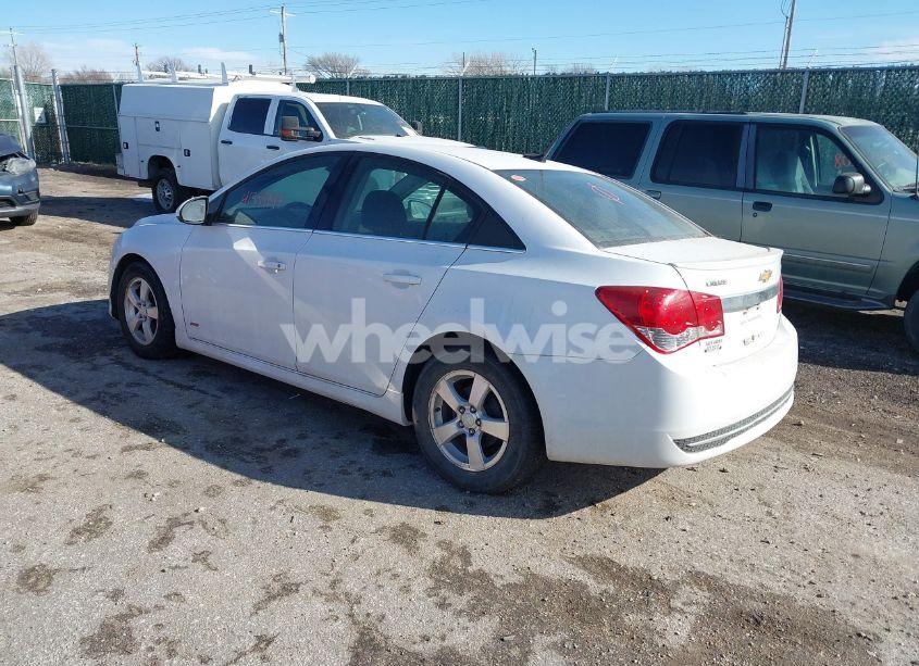 Photo 3 of 2014 Chevrolet Cruze 1LT AUTO (VIN 1G1PC5SB5E7190497)