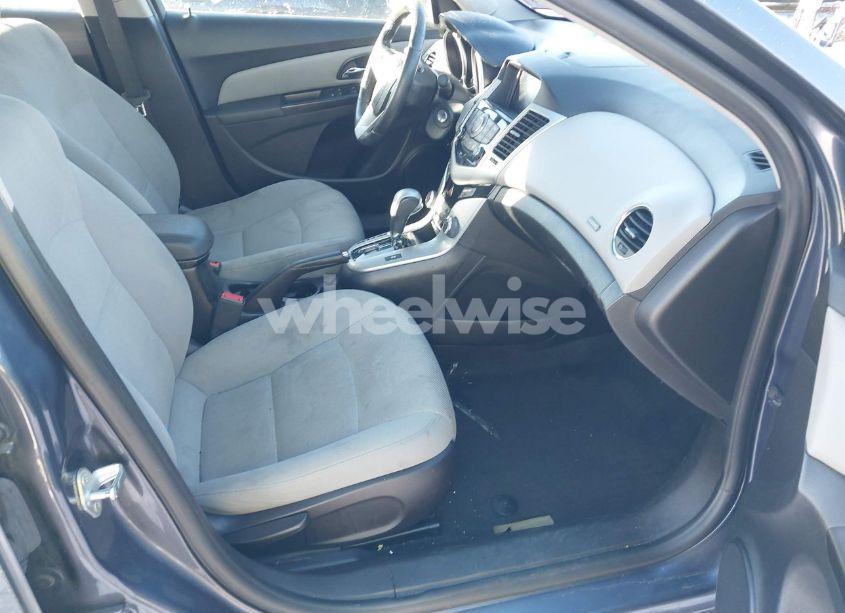 Photo 5 of 2014 Chevrolet Cruze 1LT AUTO (VIN 1G1PC5SB5E7201451)