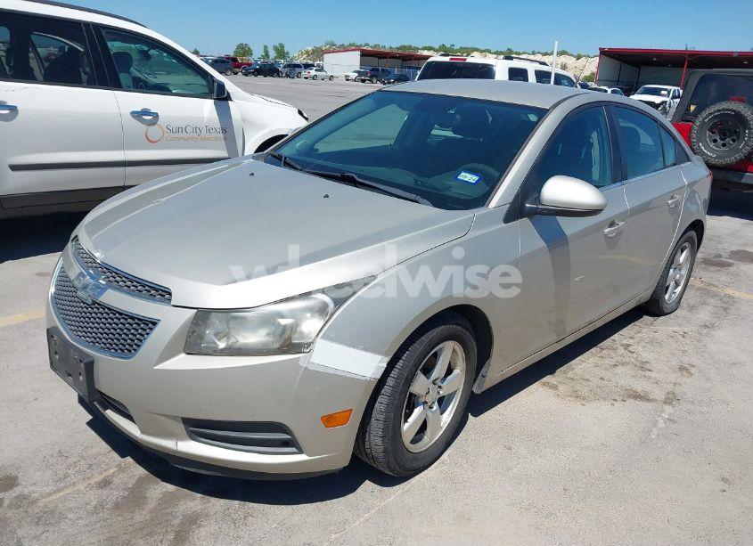 Photo 2 of 2014 Chevrolet Cruze 1LT AUTO (VIN 1G1PC5SB5E7221277)